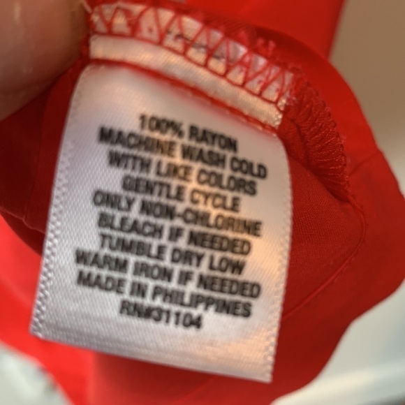 New! Crown & Ivy Red Ruffle Neck Shift Dress Size Small - Picture 12 of 16